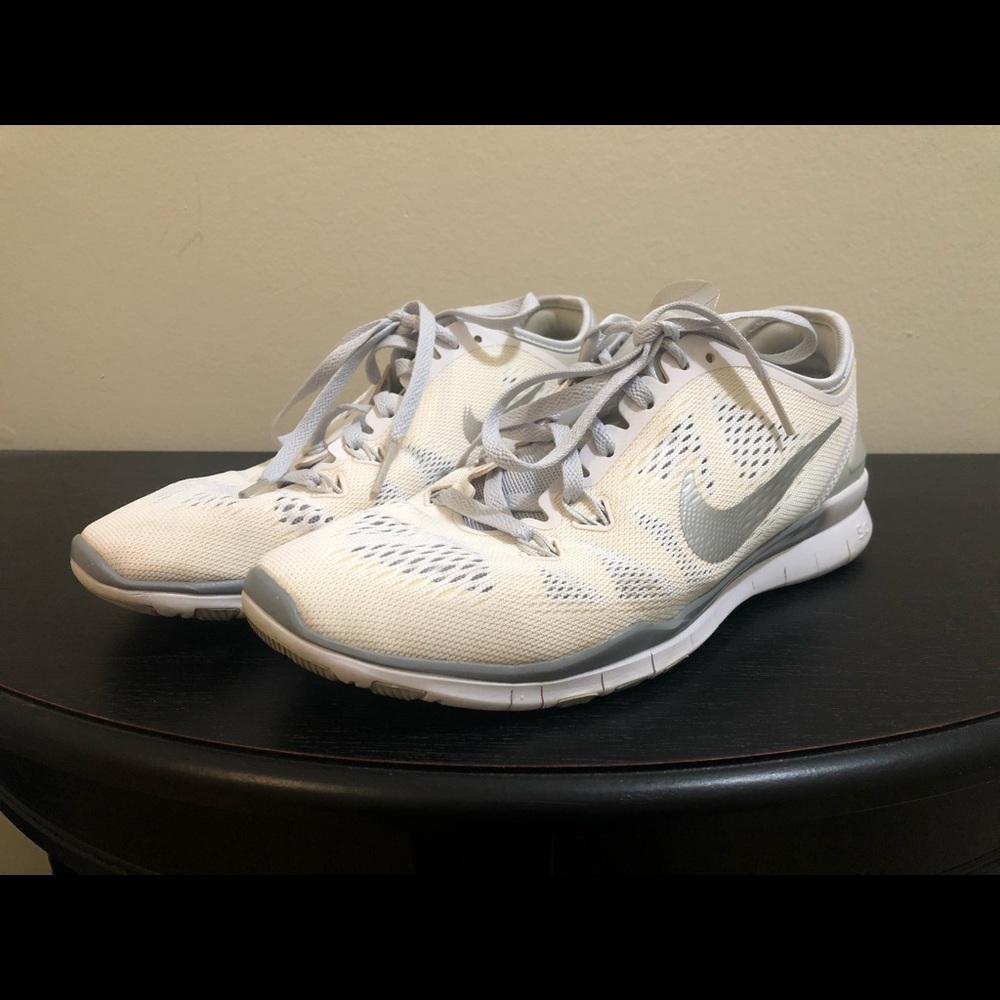 Nike Free 5.0 Tr Fit 5 (White / Pure Platinum) Womens